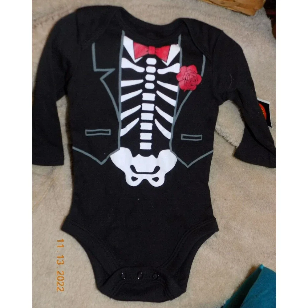 New Halloween skeleton baby outfit 3-6 month